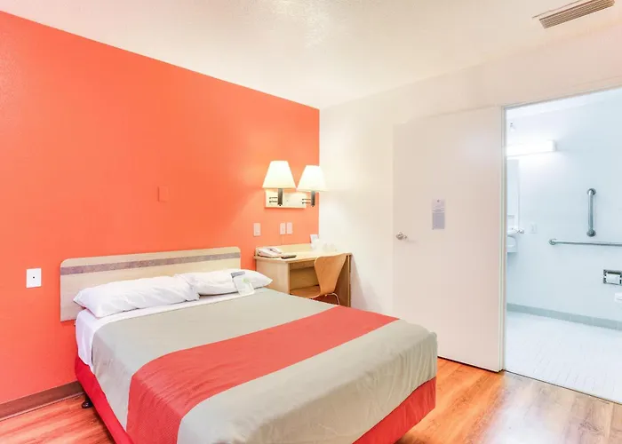 Tigard Hotels