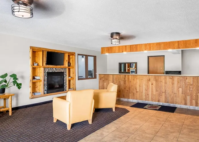 Custer Hotels