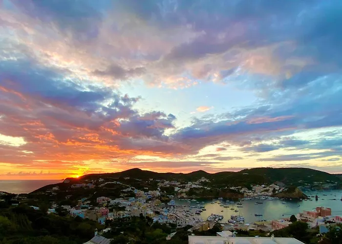 Hotel Domus Ɫ Ponza