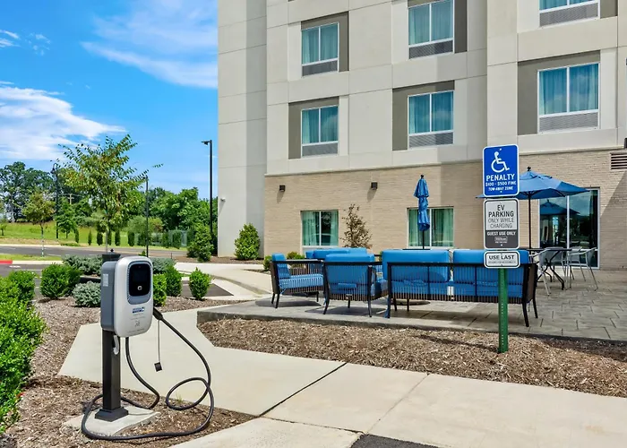 Daleville Hotels