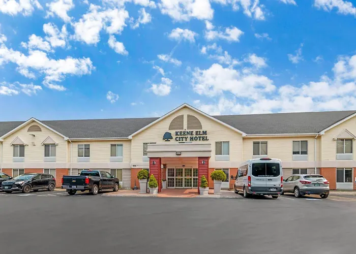 Keene Hotels With Pool