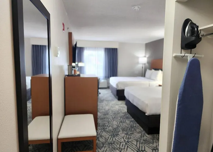 Dahlgren Hotels
