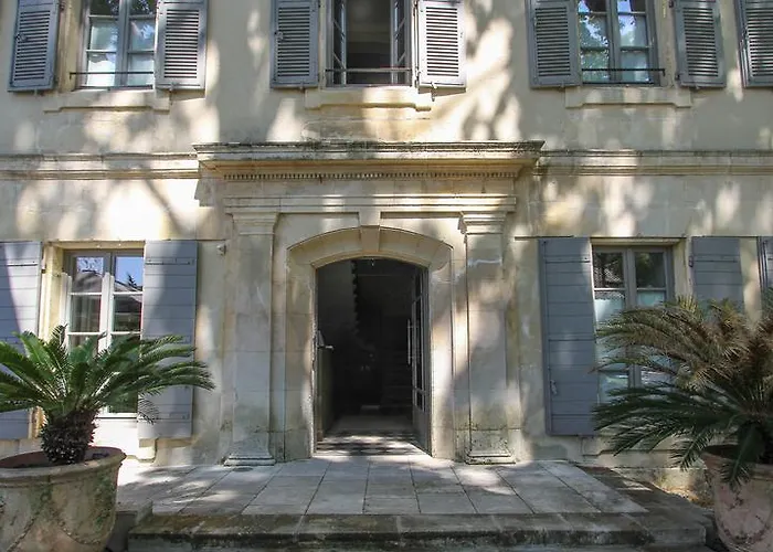 Boulbon Hotels