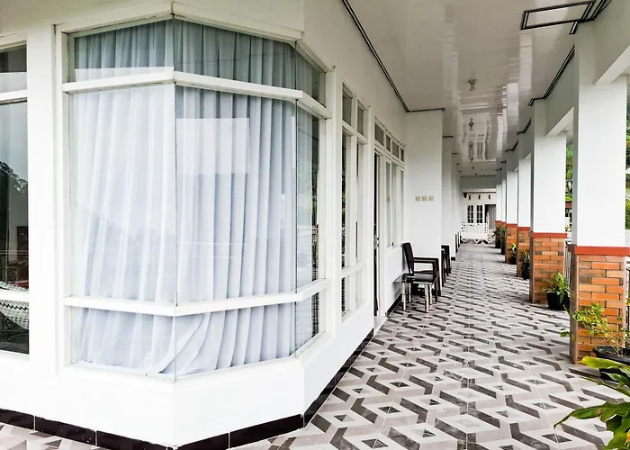 Sarangan Hotels