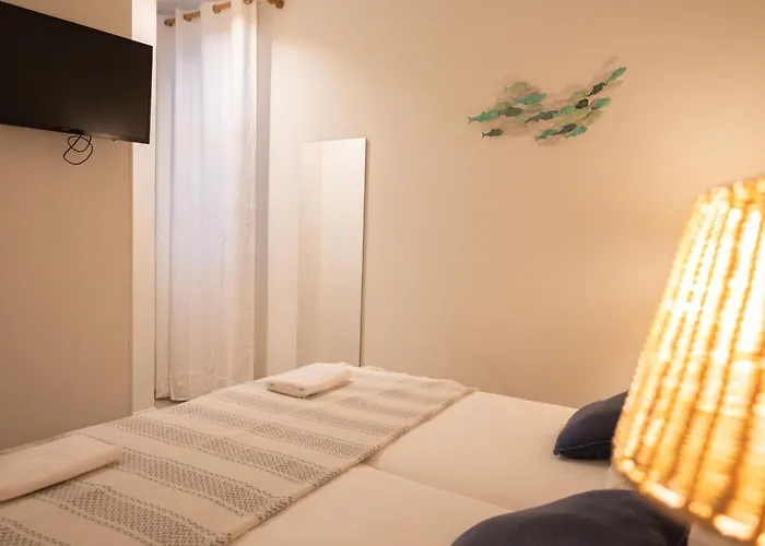 Amona Teresa Guesthouse Saint-Sébastien