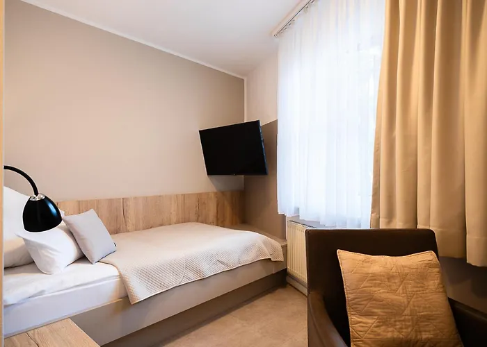 Hotels in Nieder-Saulheim