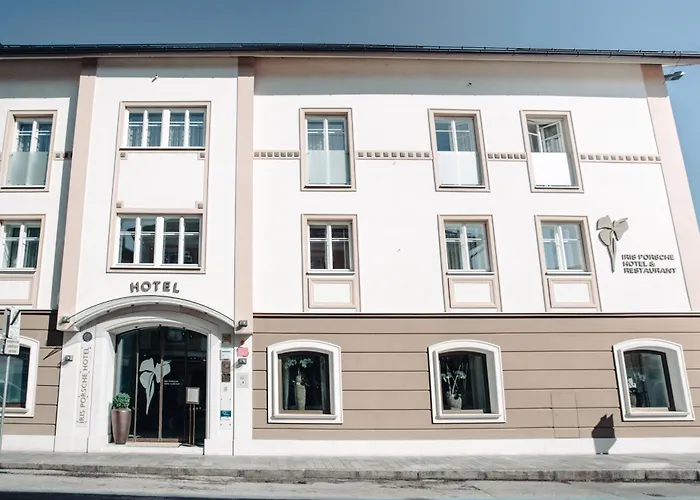 Iris Porsche Hotel & Restaurant