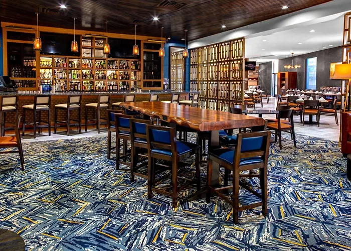 Doubletree By Hilton Arlington Dfw South Hotel