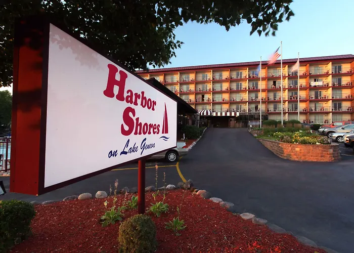 Harbor Shores On Lake Geneva