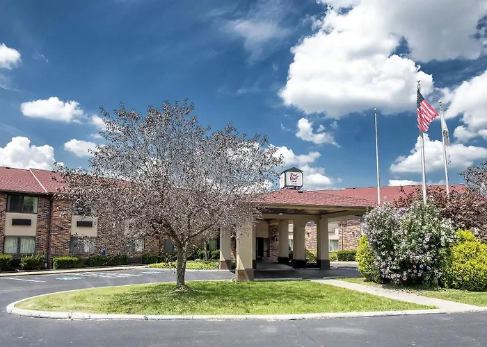 Red Roof Inn & Suites Hermitage