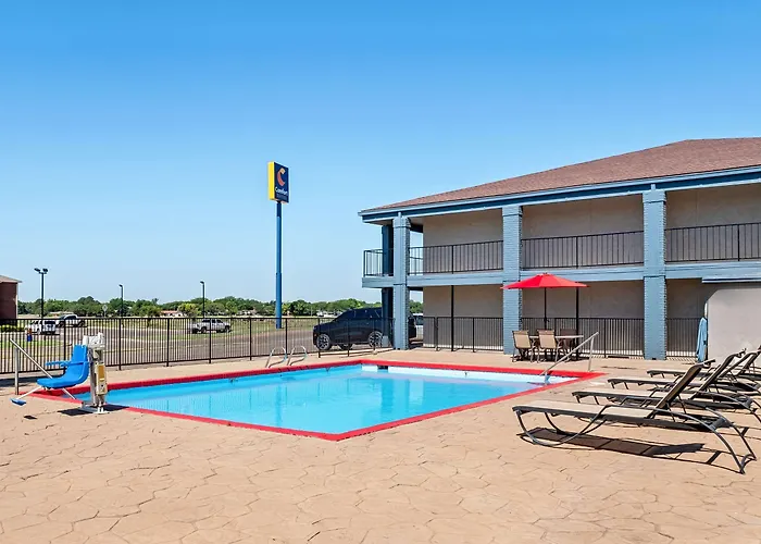 Quality Inn Plainview