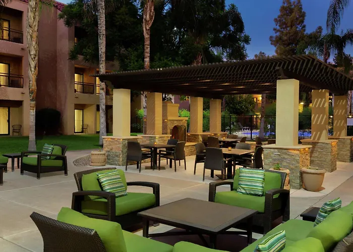 Embassy Suites By Hilton Phoenix Tempe