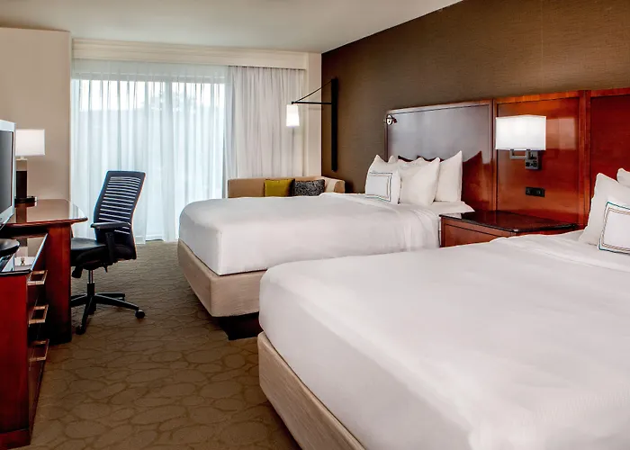 Delta Hotels By Marriott Chesapeake Norfolk