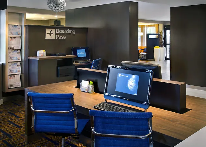 Courtyard By Marriott Hartford Windsor Airport Hotel
