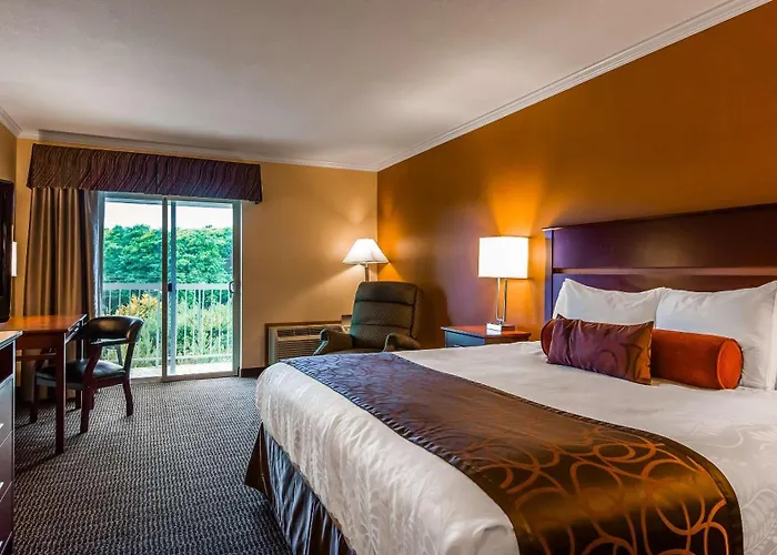 Best Western Plus Landmark Inn