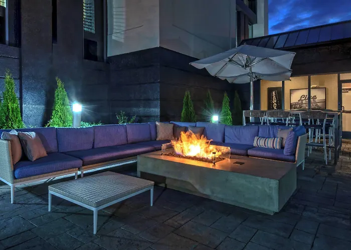 Courtyard By Marriott Nashville Vanderbilt West End