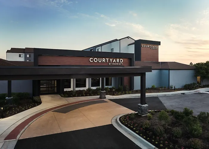 Courtyard By Marriott St. Louis Downtown West