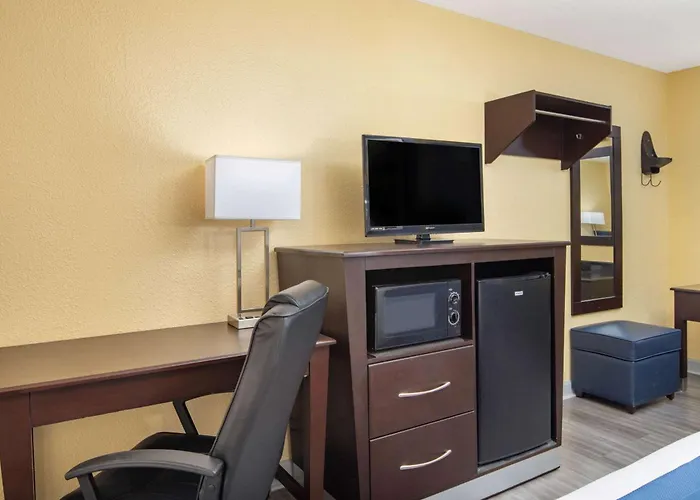 Muscle Shoals Hotels