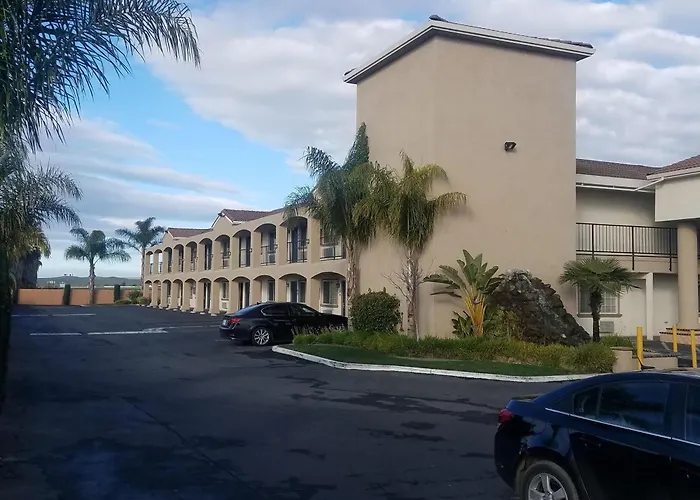 Surestay Hotel By Best Western Hollister