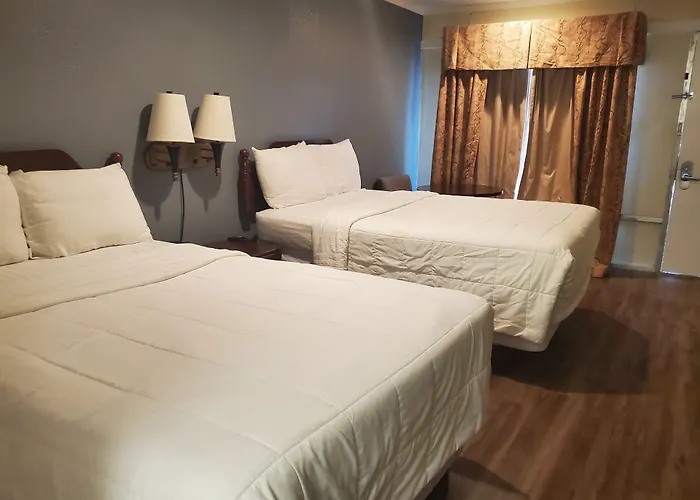 Deerfield Inn & Suites Madison