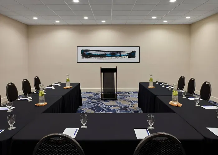 Delta Hotels By Marriott Muskegon Convention Center