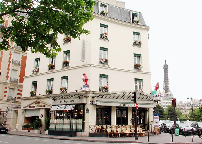 Eiffel Kennedy Hotel Paris