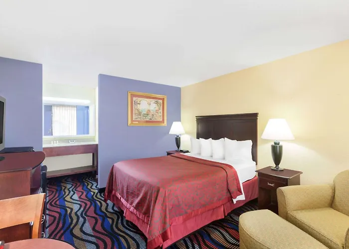Uvalde Hotels