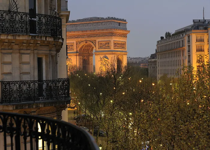 Royal Hotel Paris Champs Elysees