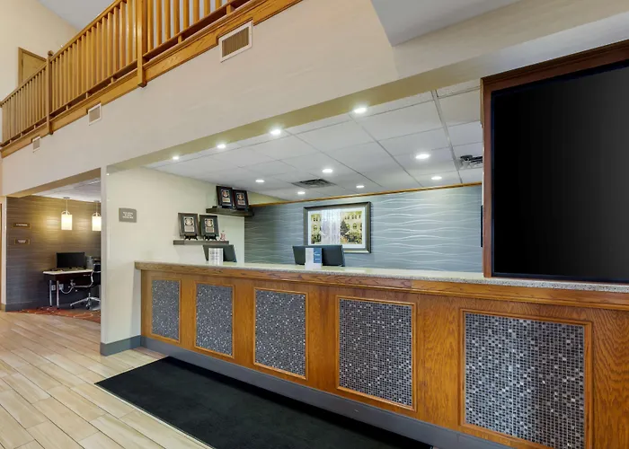 Bowling Green Hotels