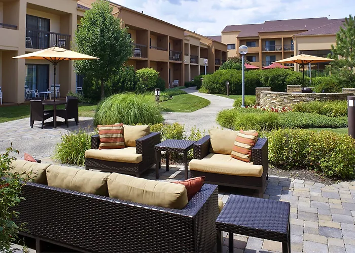 Oakbrook Terrace Hotels