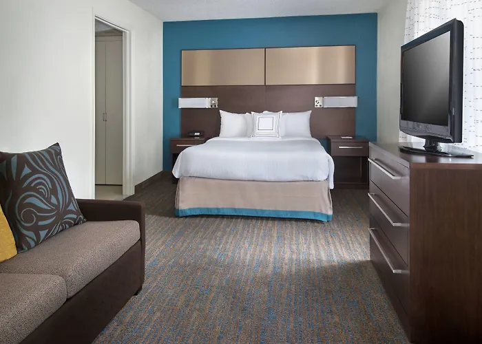 Berwyn Hotels