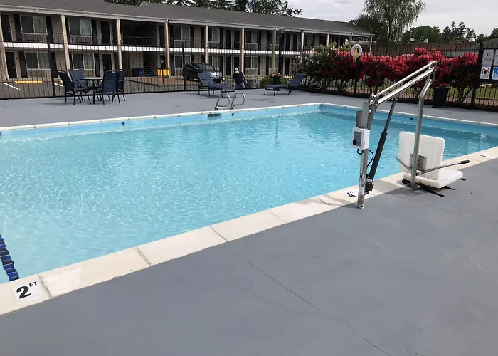 Best Western Lakewood- Historic Landmark