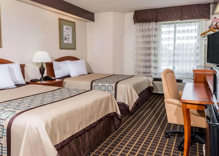 Yadkinville Hotels