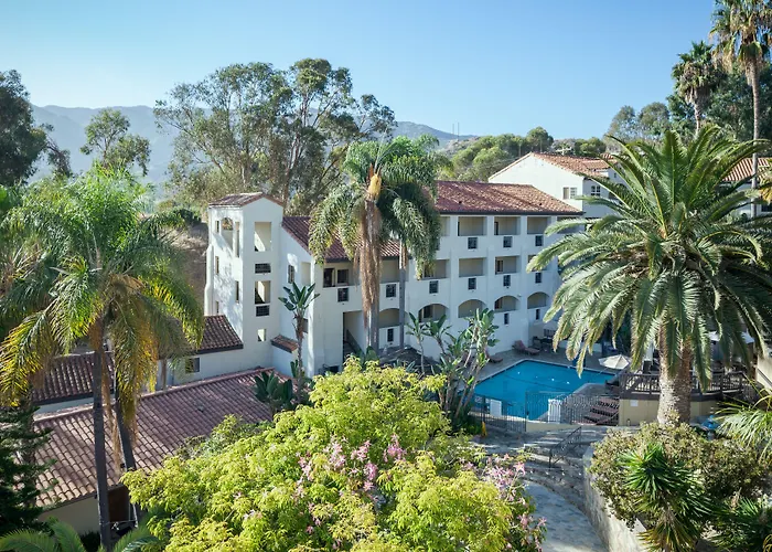 Avalon Hotels With Pool