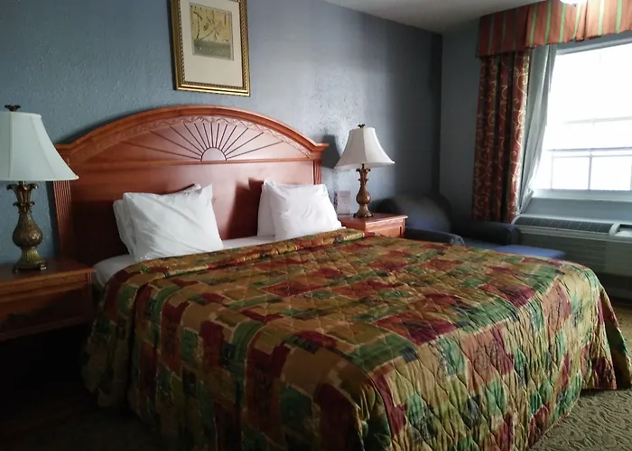 Travelodge By Wyndham Venice Venice Gardens