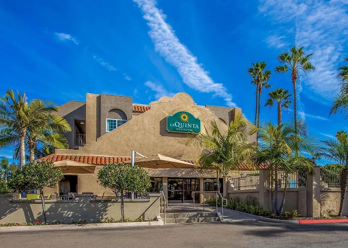 La Quinta By Wyndham Carlsbad - Legoland Area Hotel