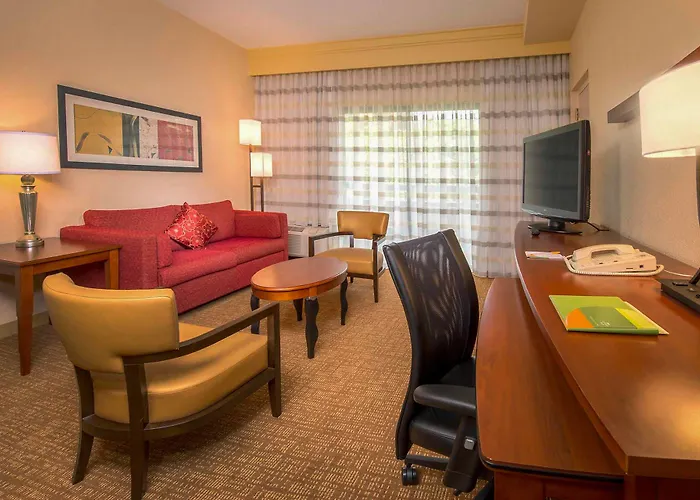 Courtyard By Marriott Rockville