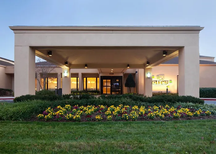 Courtyard By Marriott Rockville