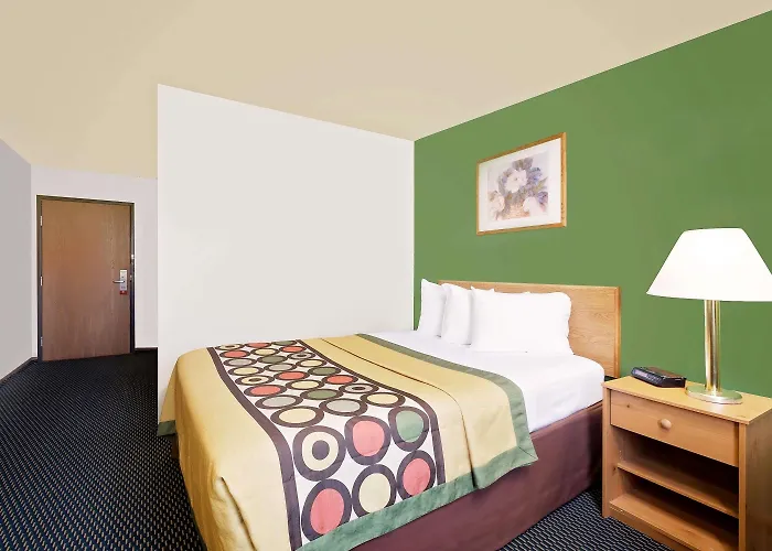 Marshall Hotels