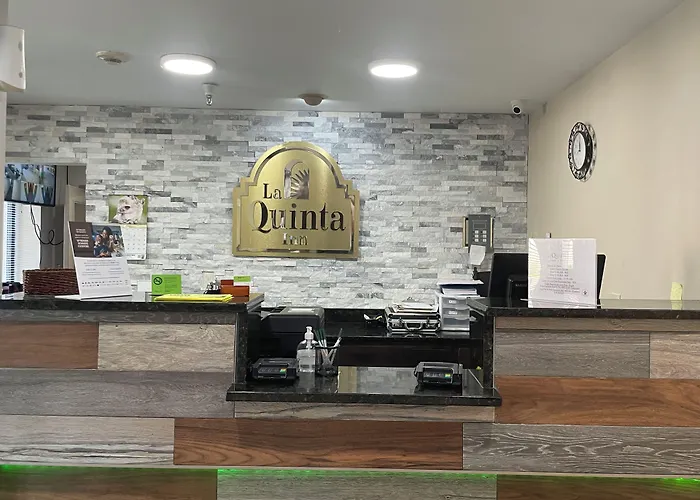 Springdale Hotels