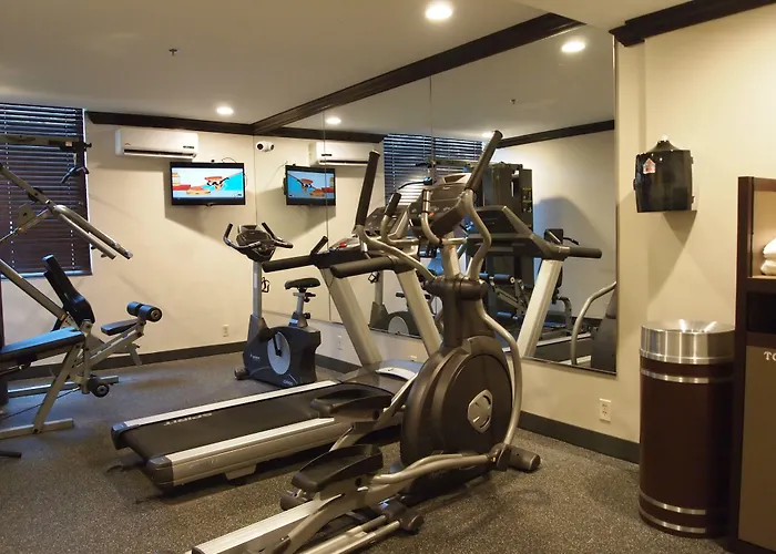Oakland Park Hotels
