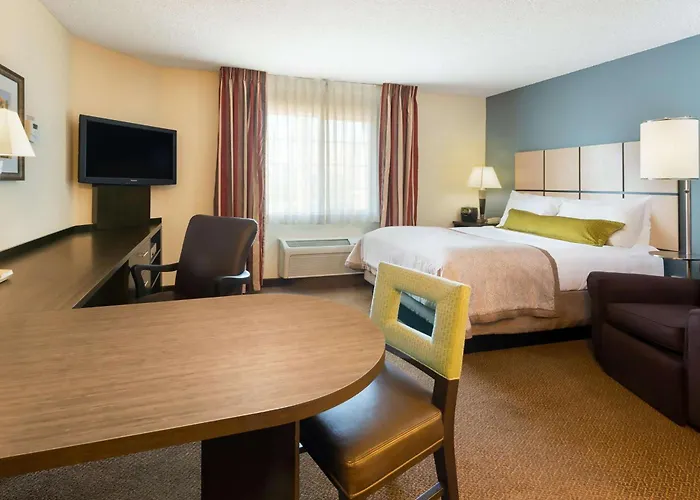 Nanuet Hotels