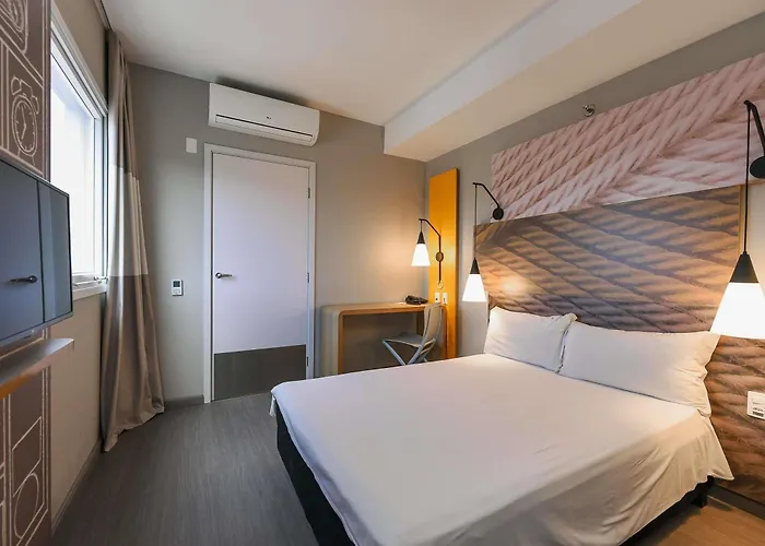 Ibis Jacarei Hotel