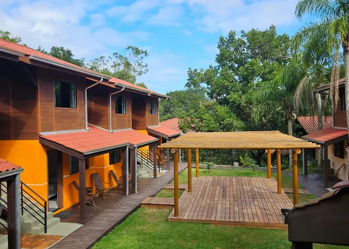 Ilha do Mel Hotels