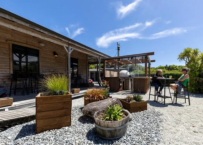 Punakaiki Hotels