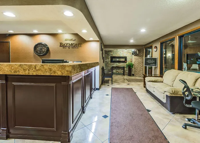 Baymont By Wyndham Lancaster Hotel