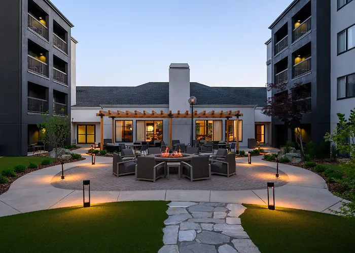 Courtyard By Marriott Boise Downtown Hotel