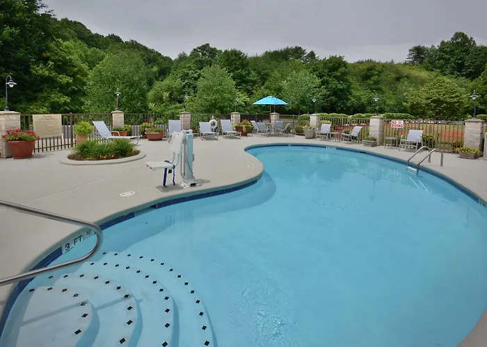 Martinsville Hotels