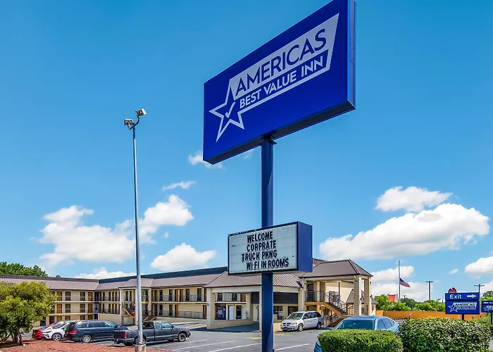 Wadesboro Hotels