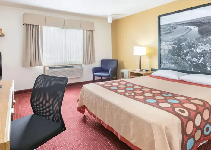 Super 8 By Wyndham Grapevine/Dfw Airport Northwest Hotel